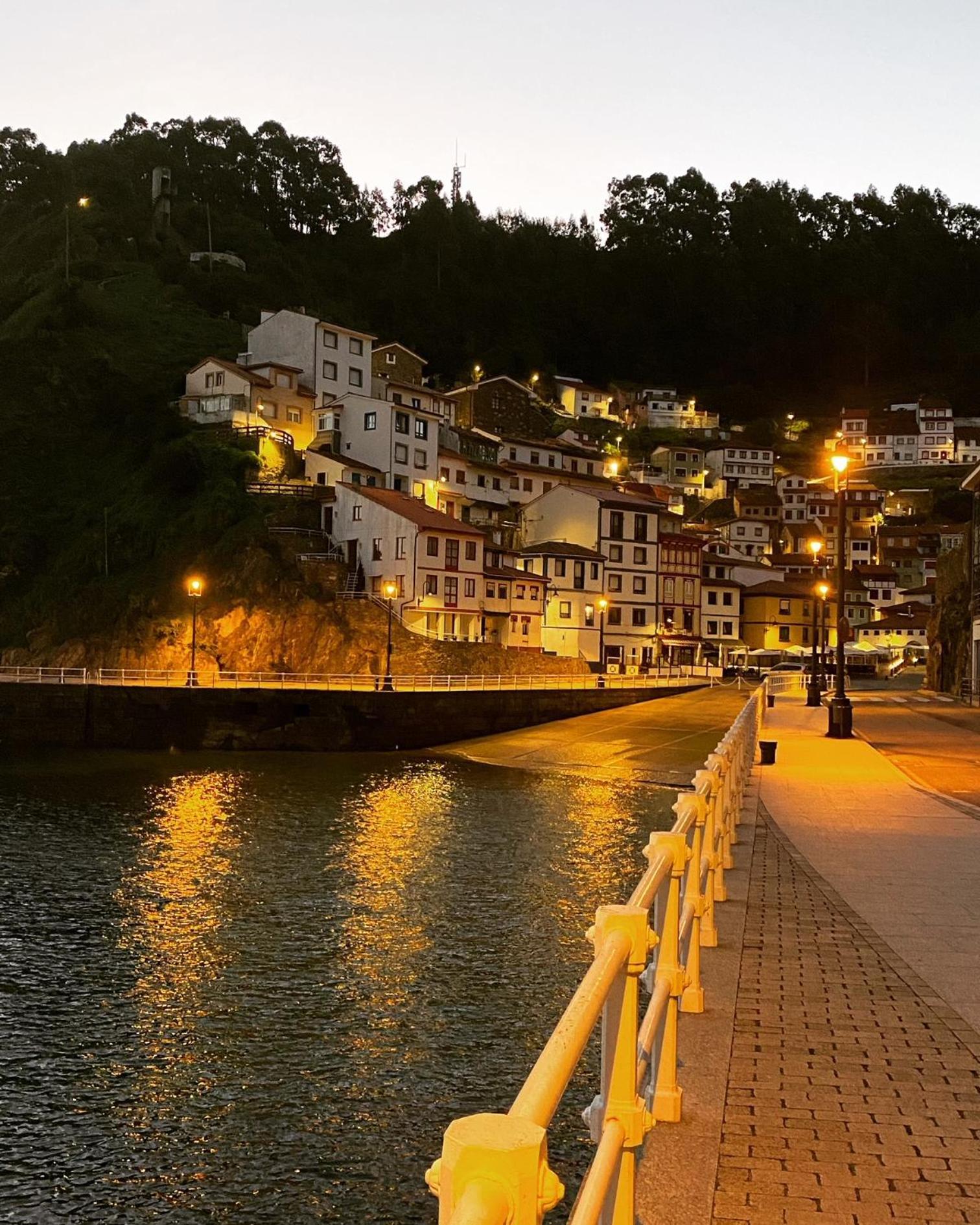 La Casona De Pio Hotel Cudillero Kültér fotó